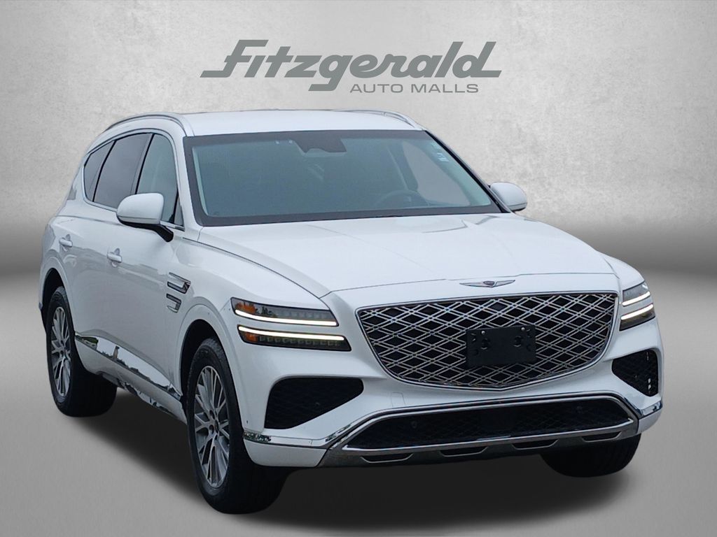 2025 Genesis GV80 2.5T Standard Image 3 of 28