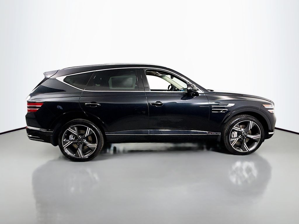 Vehicle image 4 of 35