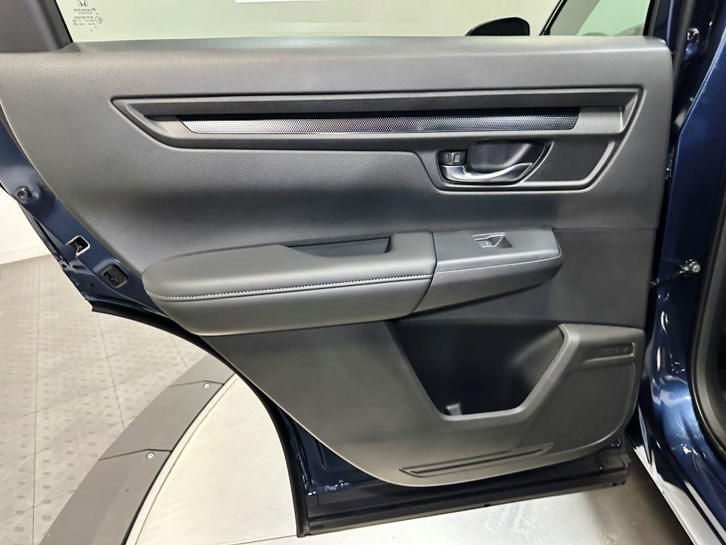 Vehicle image 24 of 25
