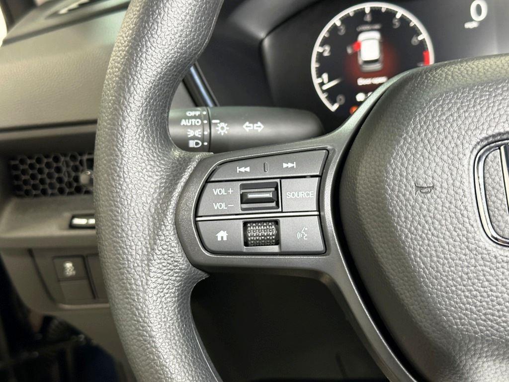 Vehicle image 14 of 25