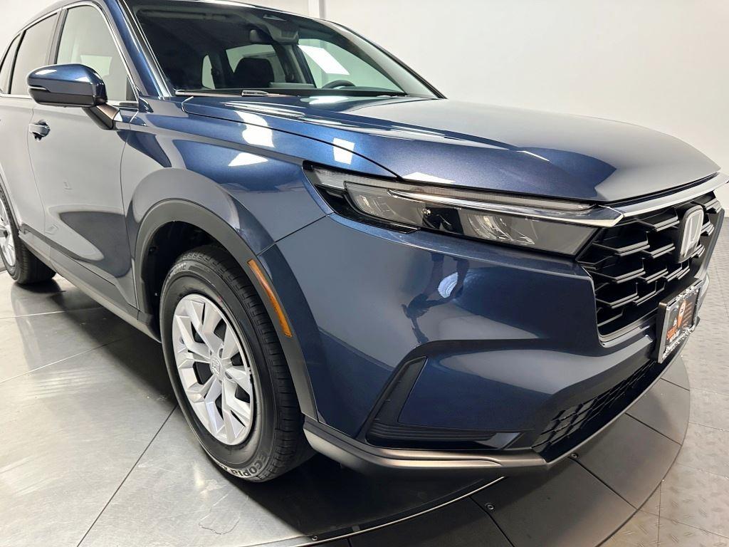 Vehicle image 5 of 25
