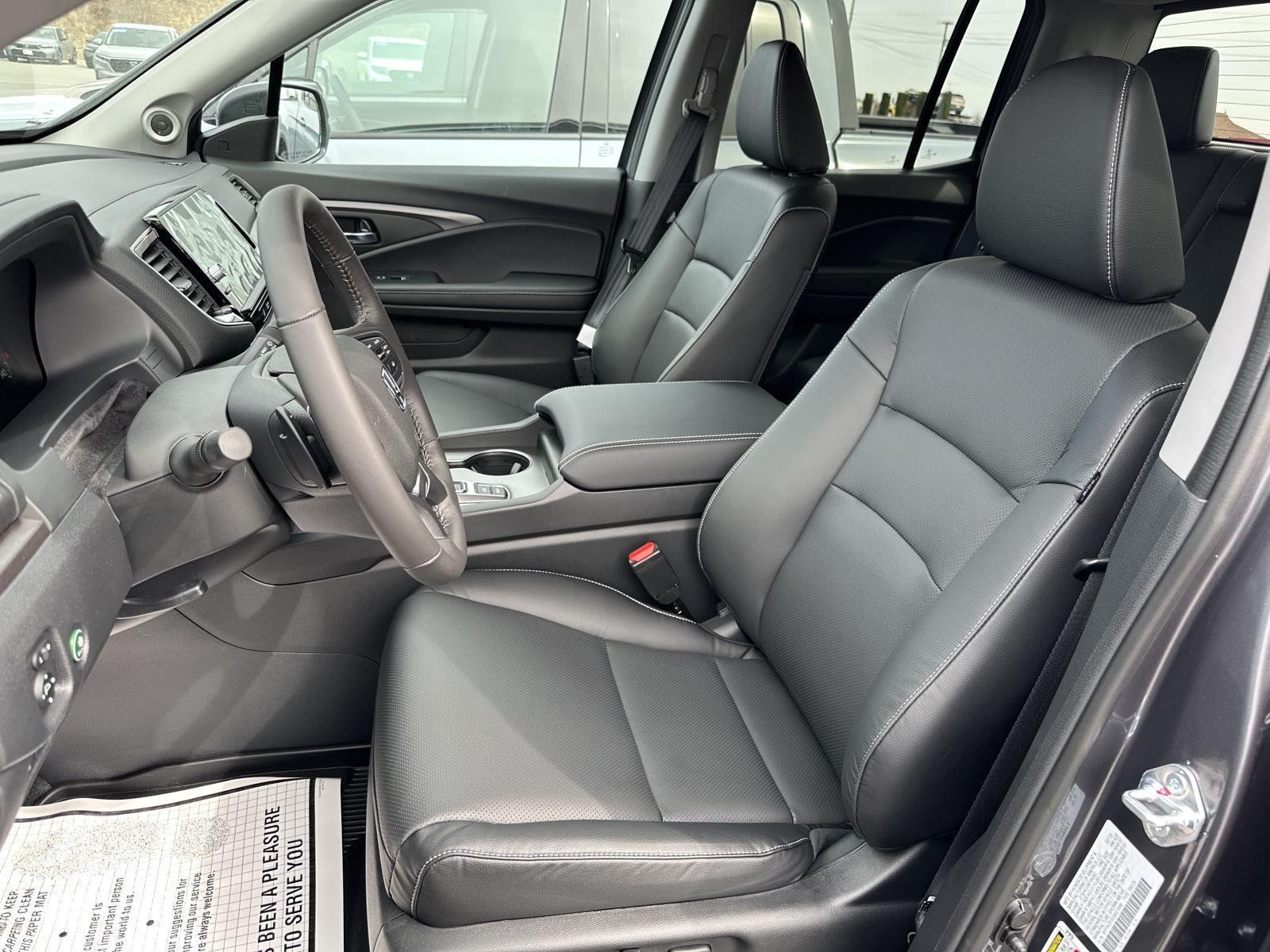 Vehicle image 9 of 29