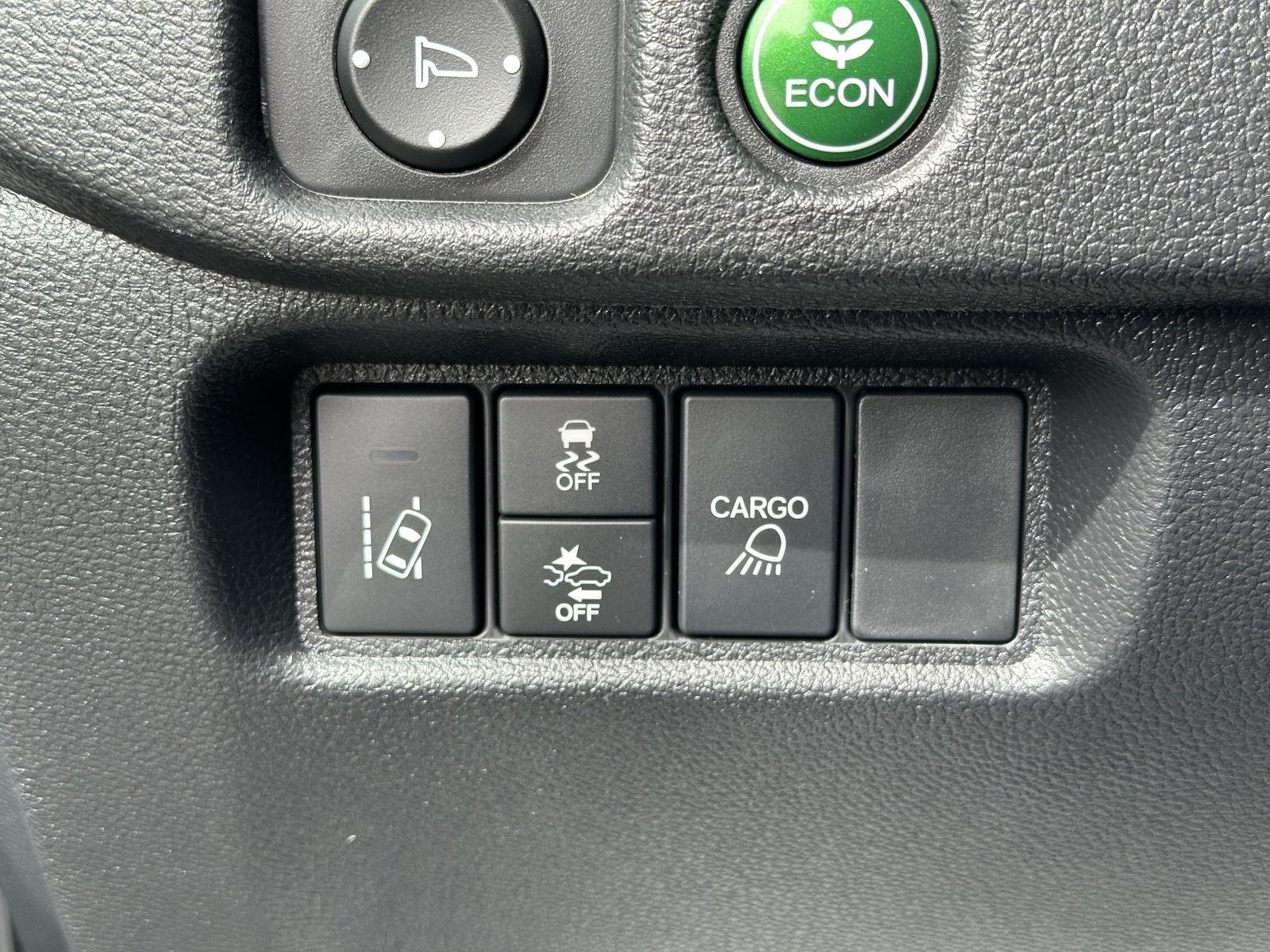 Vehicle image 17 of 29