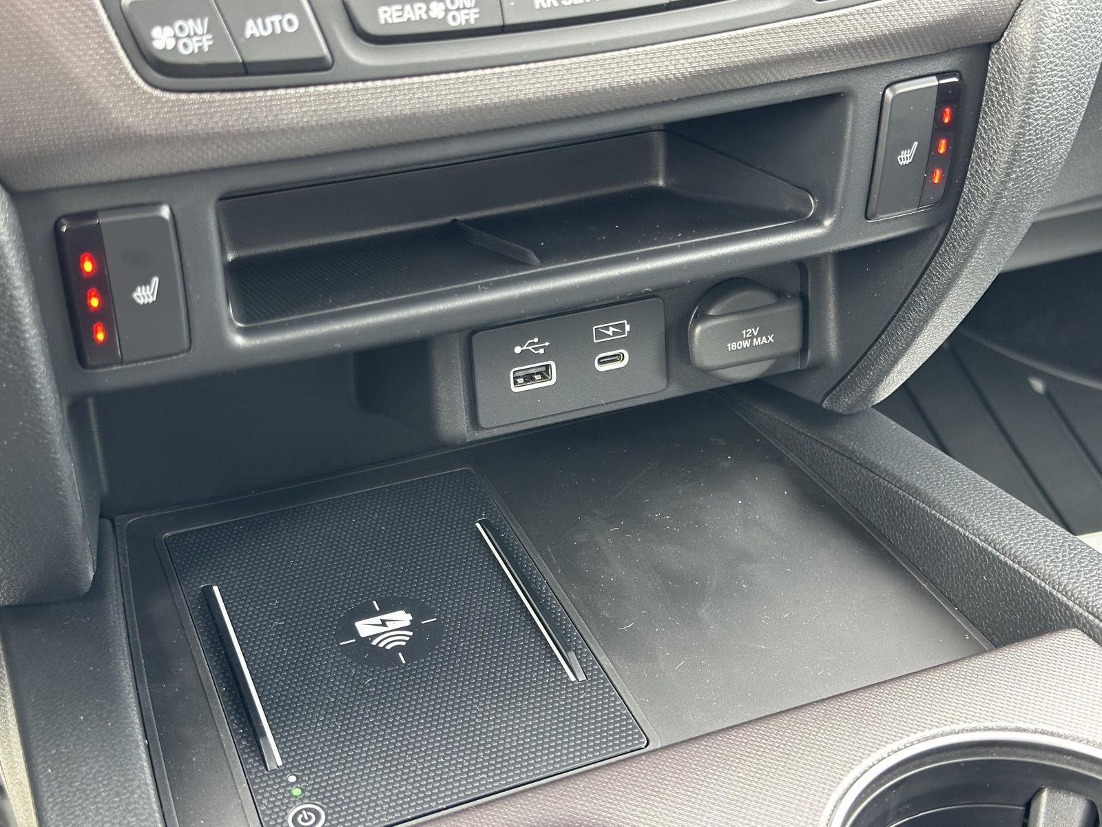 Vehicle image 26 of 29