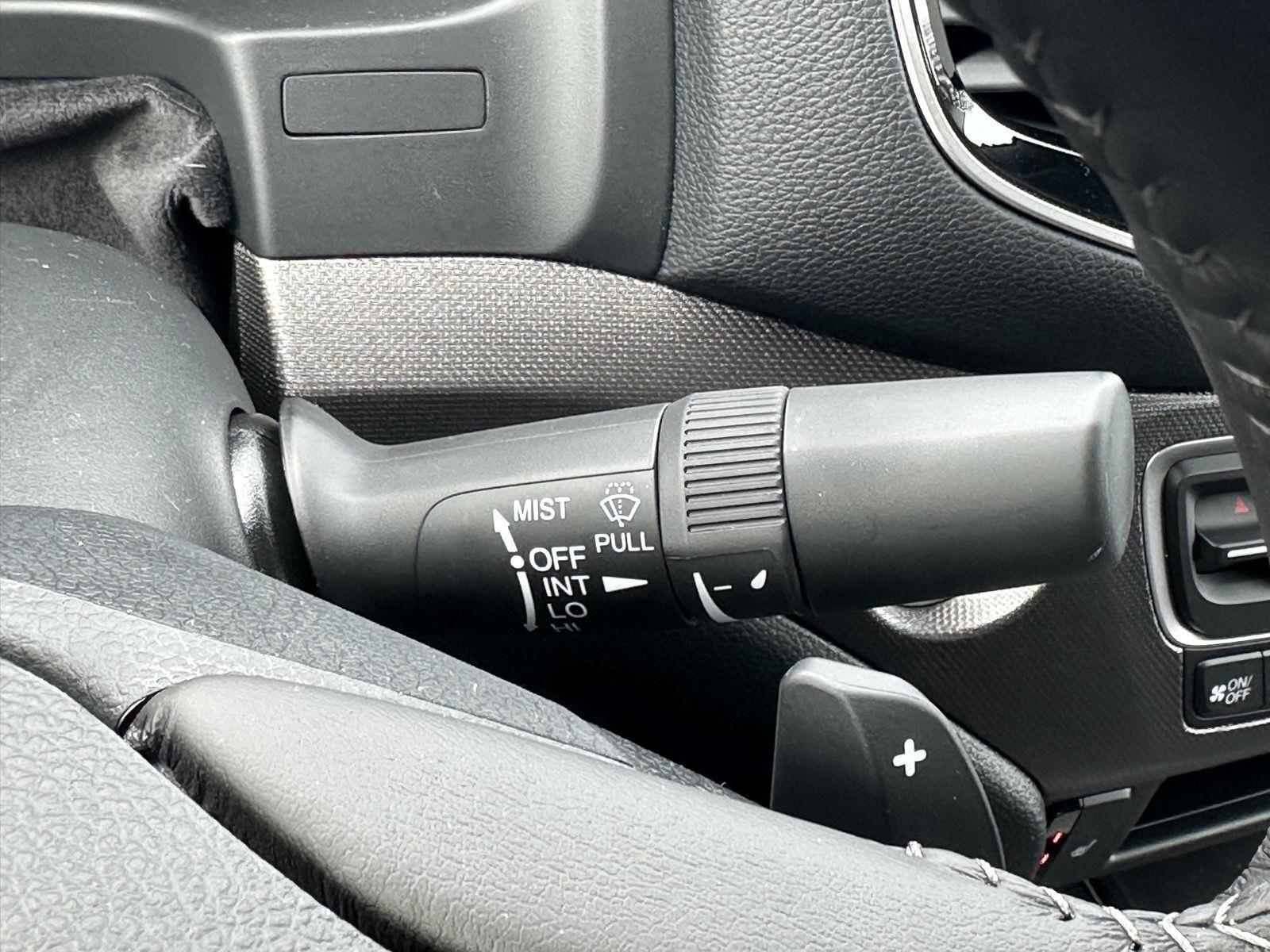 Vehicle image 21 of 29