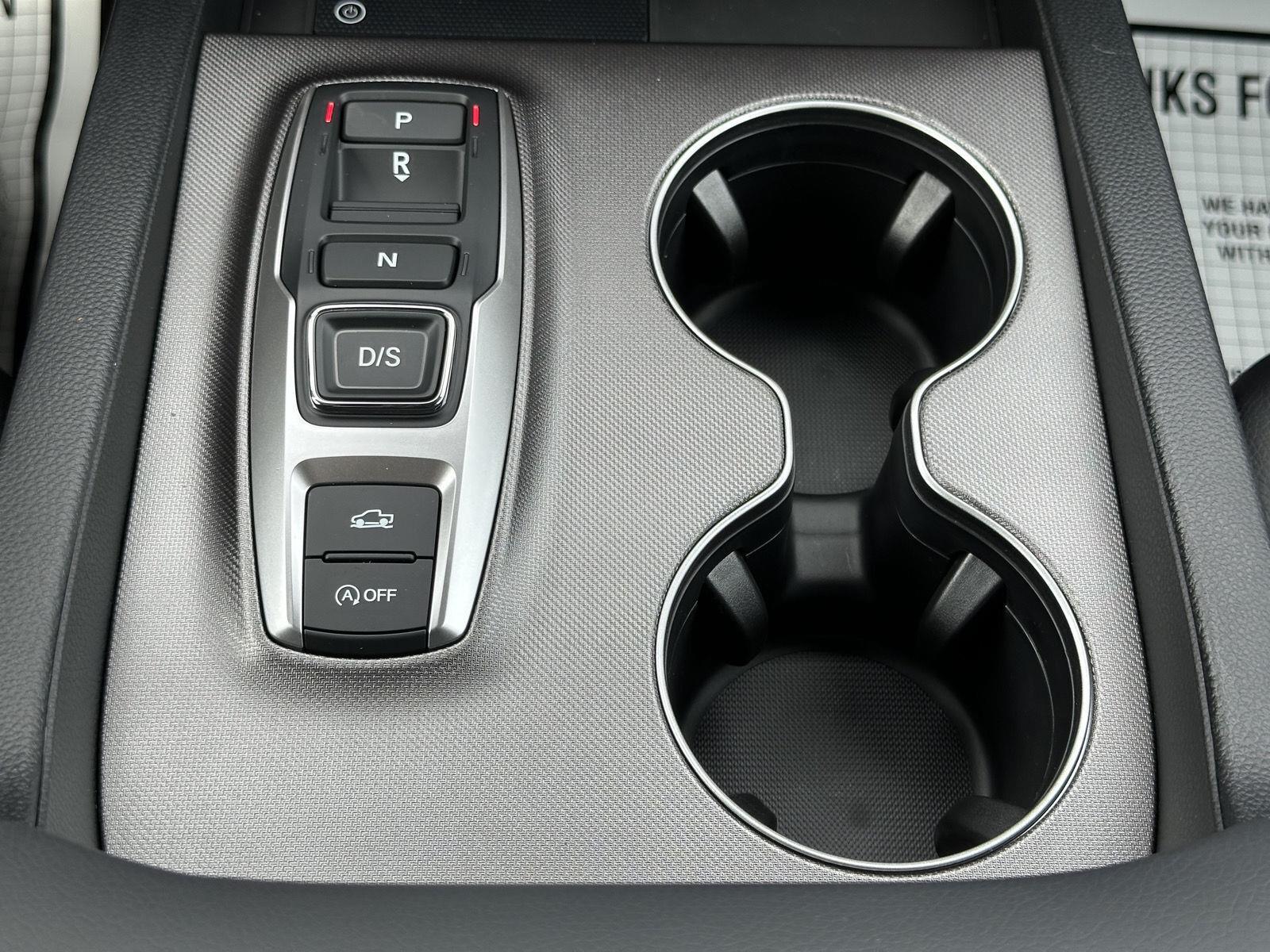 Vehicle image 27 of 29
