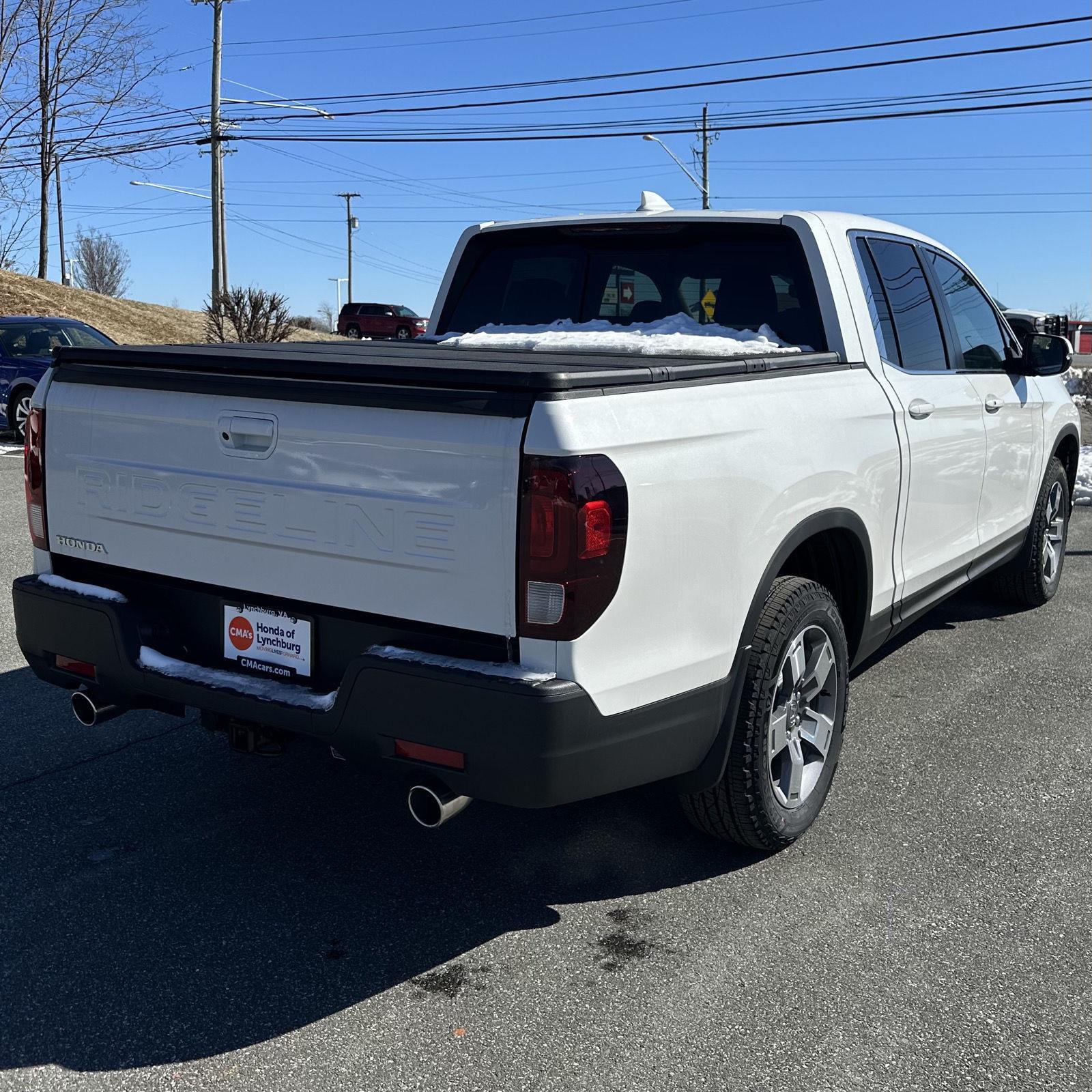 Vehicle image 4 of 29