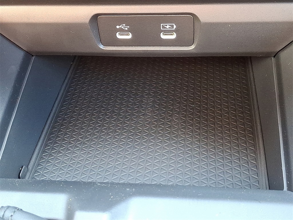 Vehicle image 10 of 11