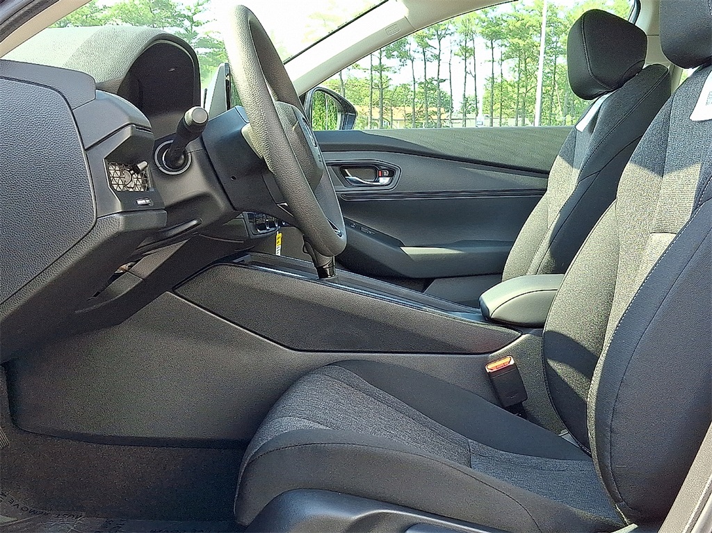 Vehicle image 5 of 11