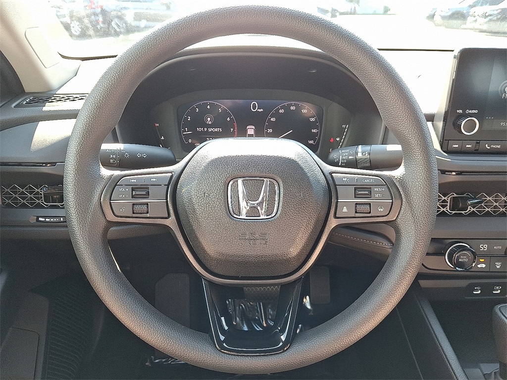 Vehicle image 6 of 11