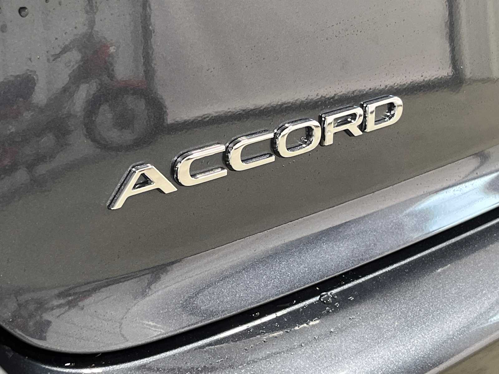 Vehicle image 9 of 28