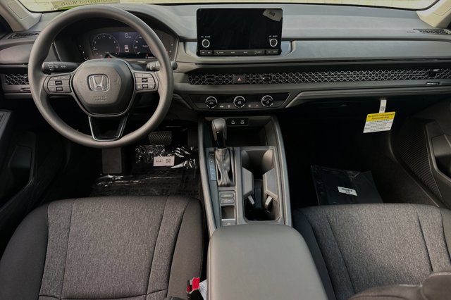 Vehicle image 15 of 29
