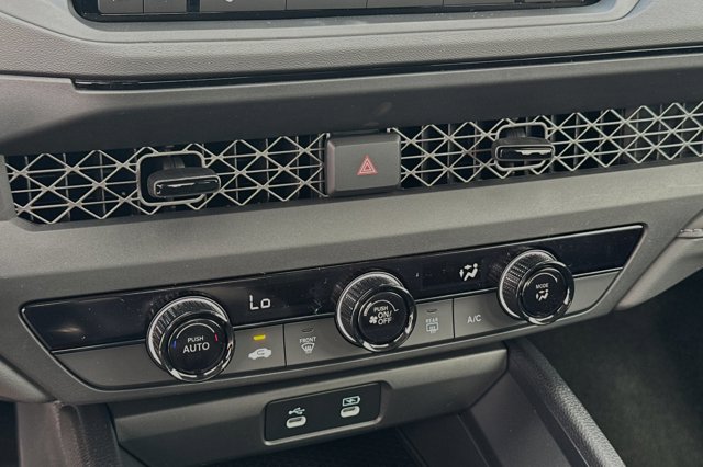 Vehicle image 22 of 29