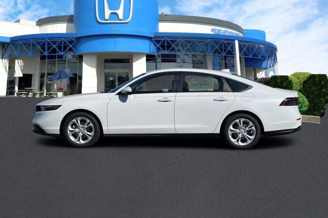 Vehicle image 9 of 29