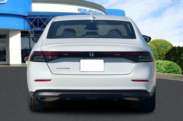 Vehicle image 6 of 29