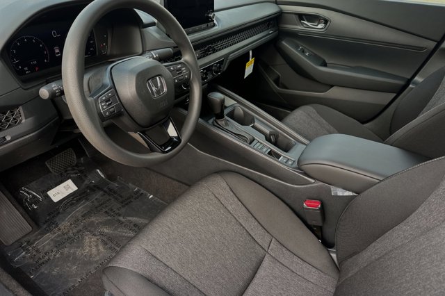 Vehicle image 10 of 29