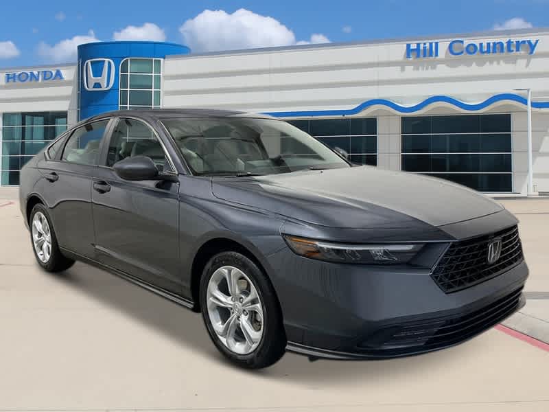 2025 Honda Accord LX Image 3 of 27