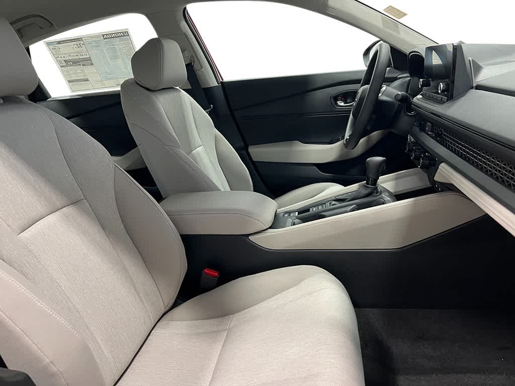 2025 Honda Accord LX Image 14 of 27