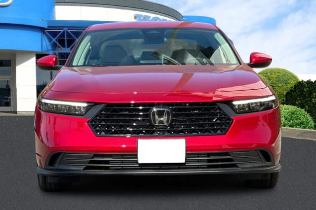 Vehicle image 2 of 31