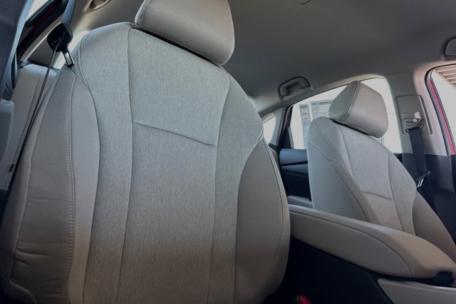 Vehicle image 18 of 31