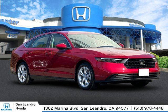 Vehicle image 3 of 31
