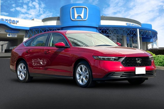 Vehicle image 4 of 31