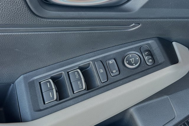Vehicle image 12 of 31