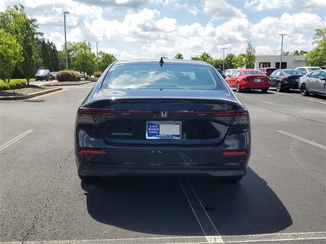 Vehicle image 5 of 27