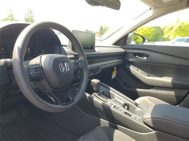 Vehicle image 12 of 27