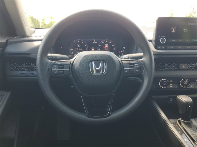 Vehicle image 10 of 27