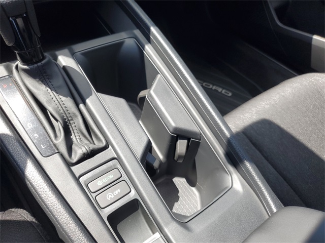 Vehicle image 25 of 27