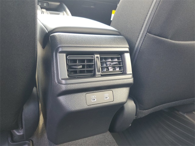 Vehicle image 9 of 27