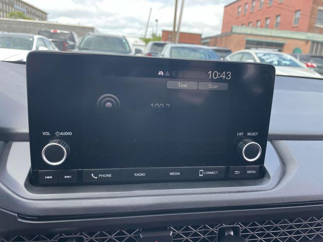Vehicle image 23 of 35