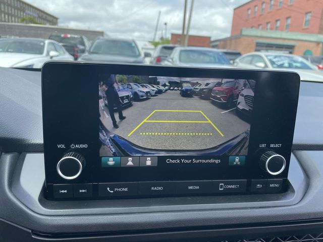 Vehicle image 24 of 35