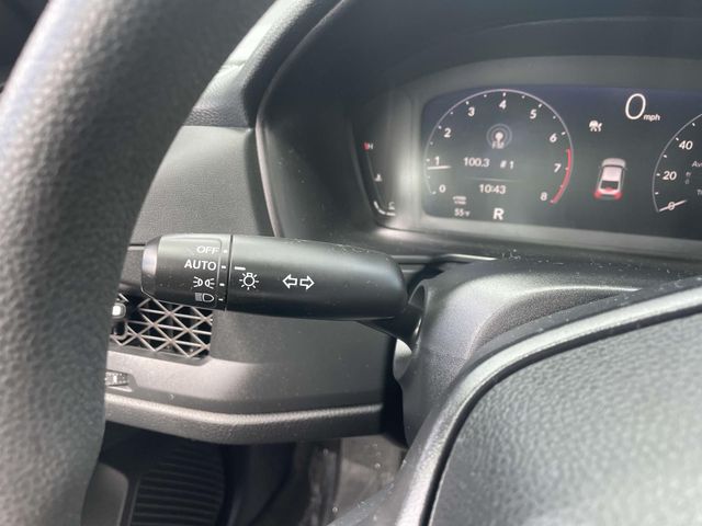 Vehicle image 34 of 35