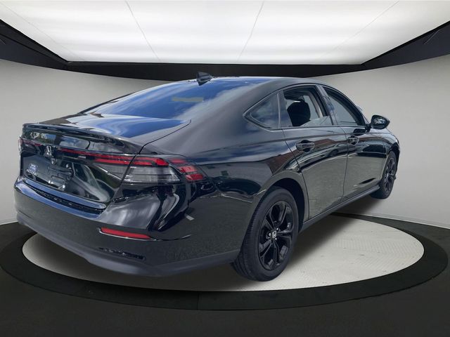Vehicle image 4 of 35