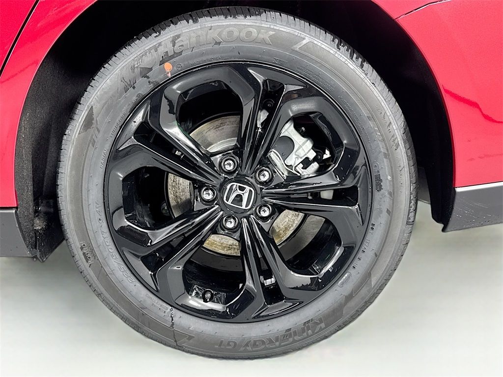 Vehicle image 14 of 40