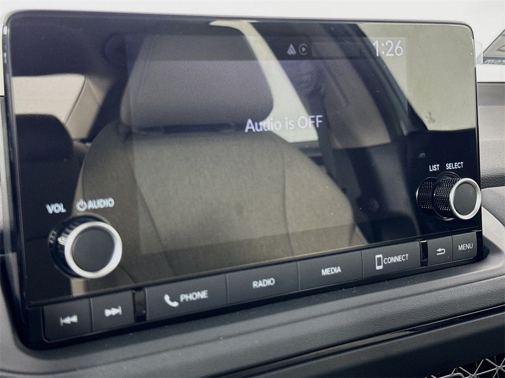 Vehicle image 22 of 40