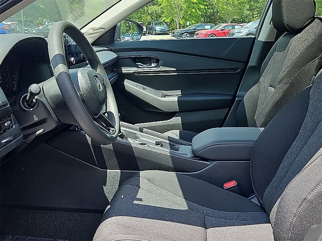 2025 Honda Accord Sedan SE Image 7 of 18