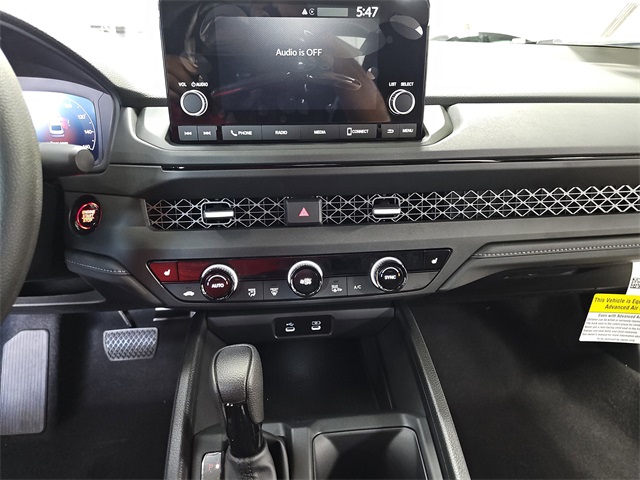 Vehicle image 22 of 36