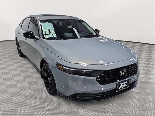 Vehicle image 3 of 36