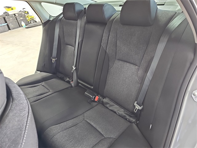 Vehicle image 14 of 36