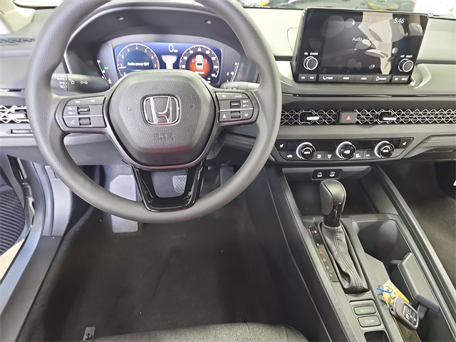 Vehicle image 16 of 36