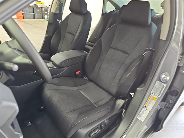 Vehicle image 15 of 36