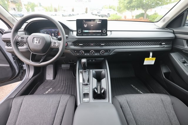 2025 Honda Accord Sedan SE Image 26 of 40