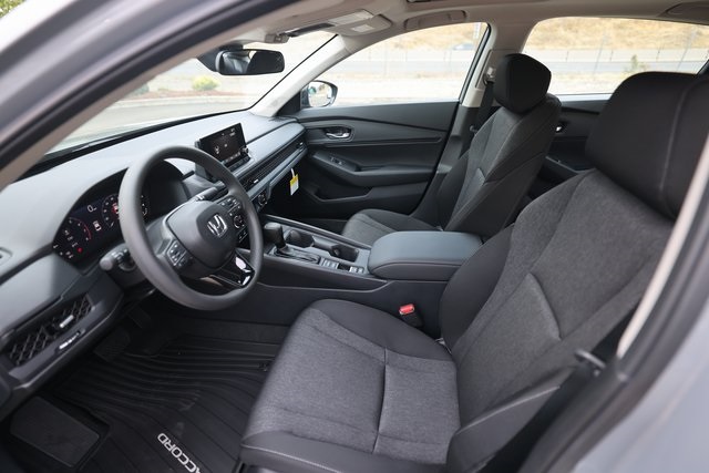 2025 Honda Accord Sedan SE Image 25 of 40