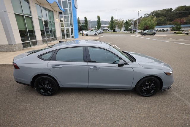 2025 Honda Accord Sedan SE Image 8 of 40