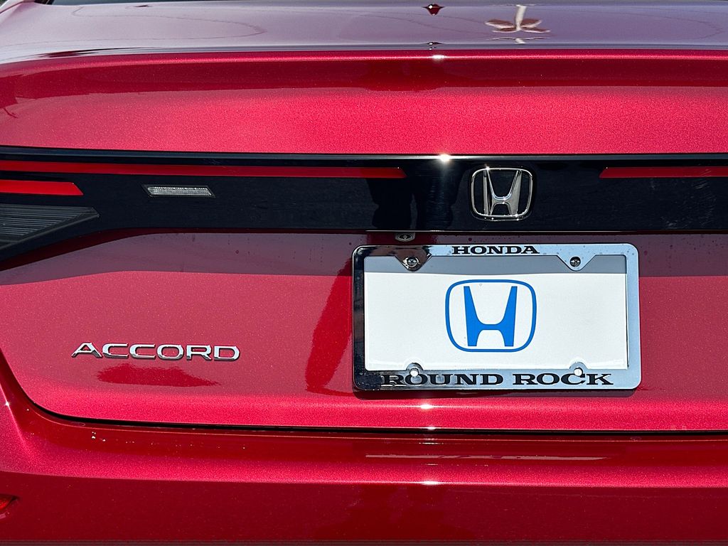 Vehicle image 21 of 23