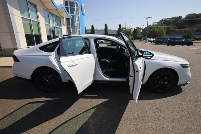 2025 Honda Accord Sedan SE Image 26 of 40