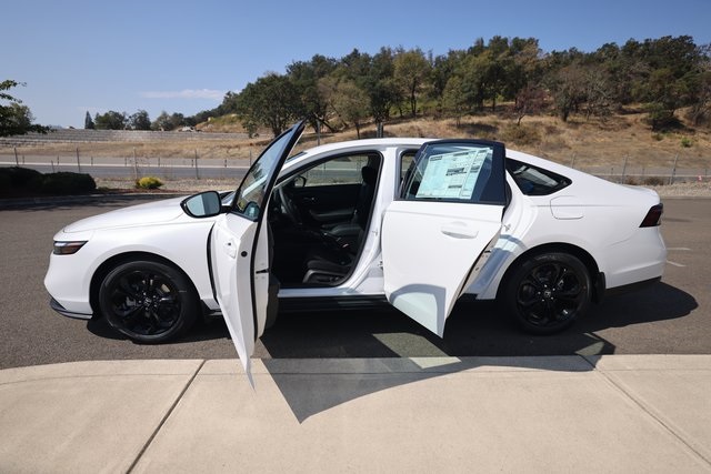 2025 Honda Accord Sedan SE Image 17 of 40